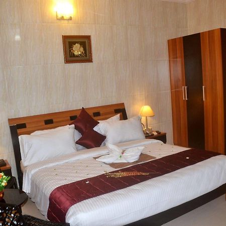 Peace Inn Chennai Ngoại thất bức ảnh