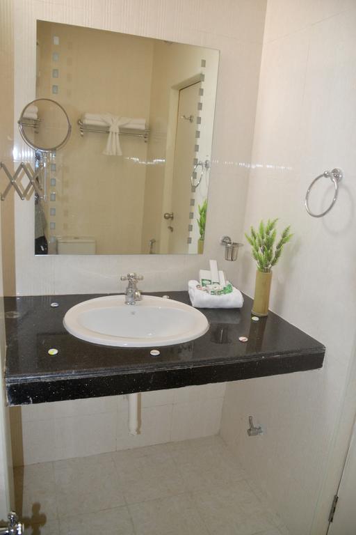 Peace Inn Chennai Ngoại thất bức ảnh