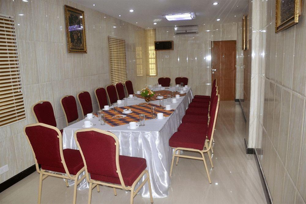 Peace Inn Chennai Ngoại thất bức ảnh