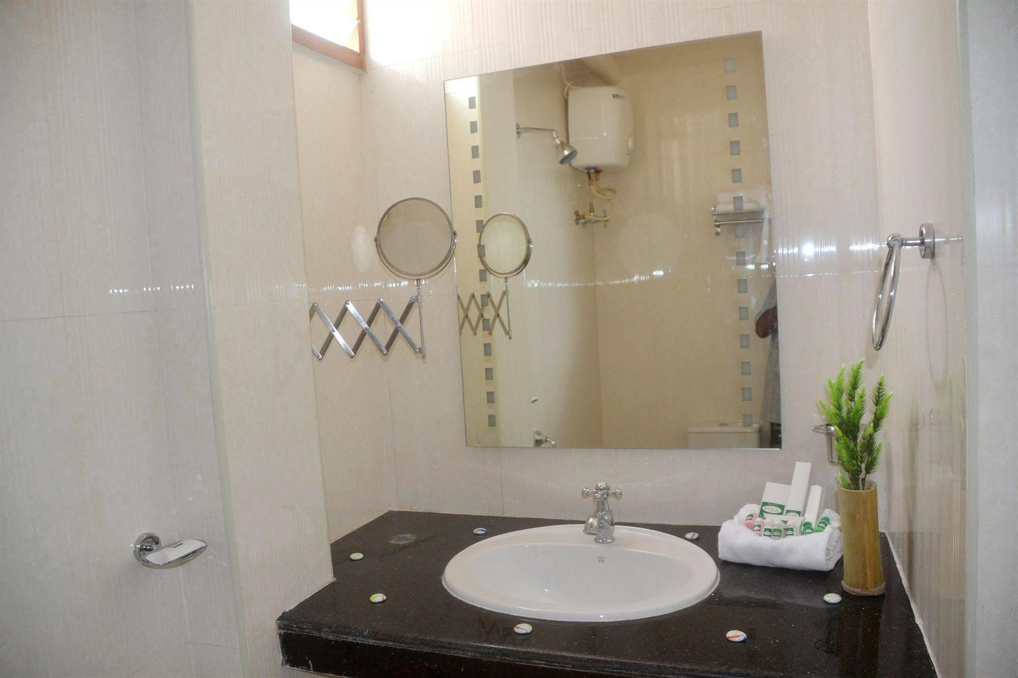 Peace Inn Chennai Ngoại thất bức ảnh