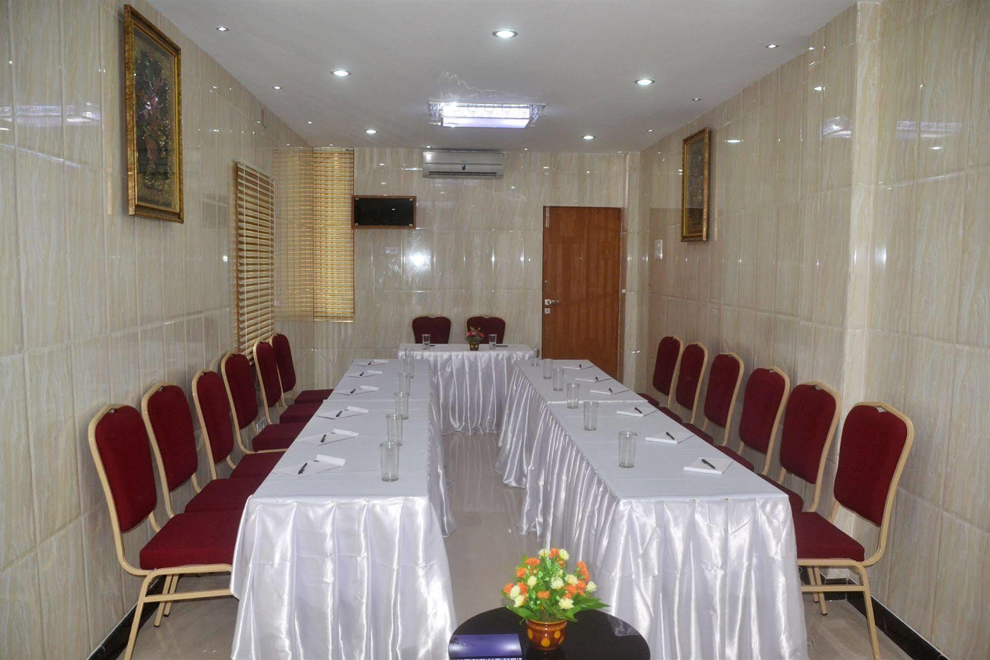 Peace Inn Chennai Ngoại thất bức ảnh