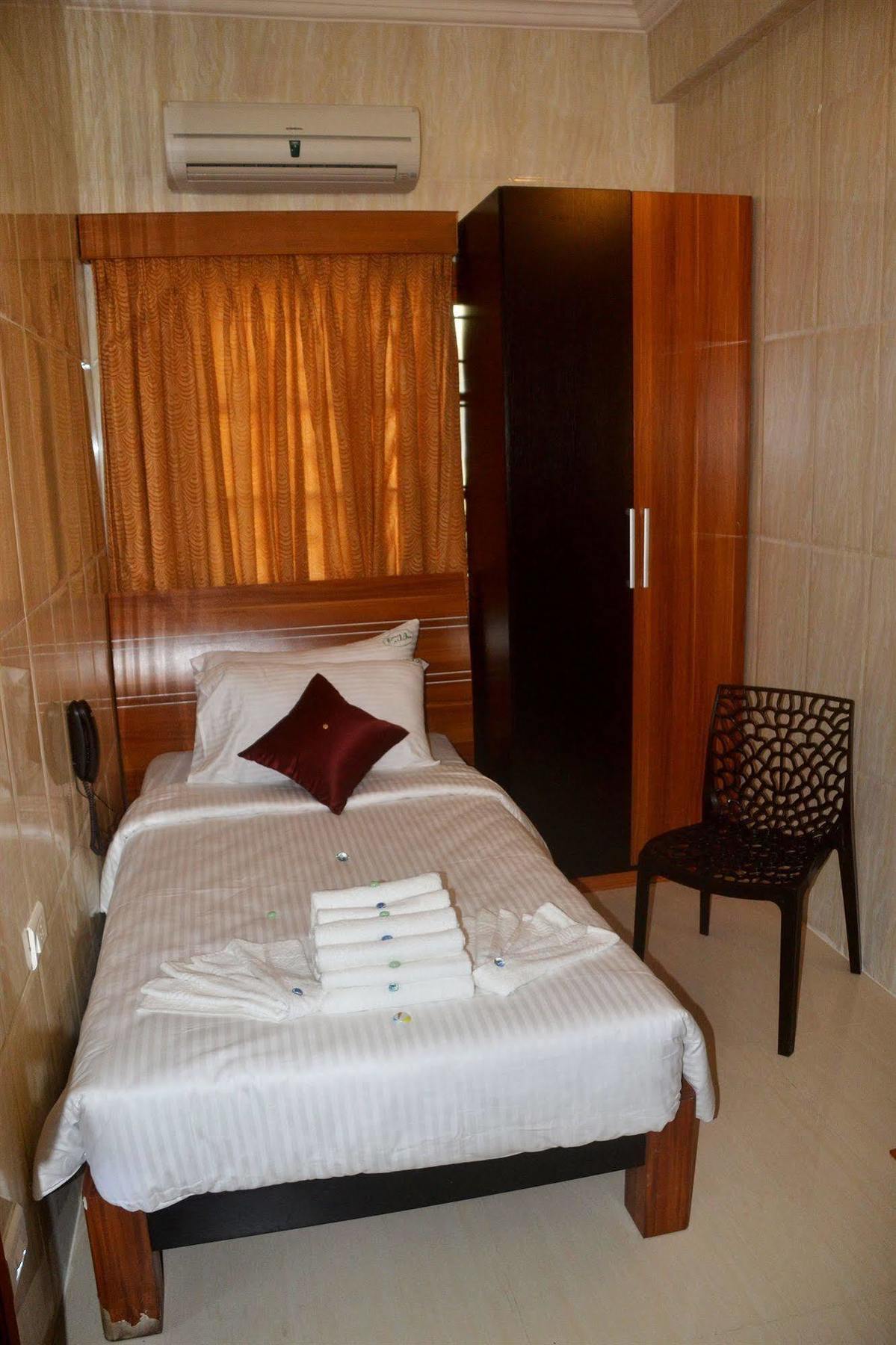 Peace Inn Chennai Ngoại thất bức ảnh