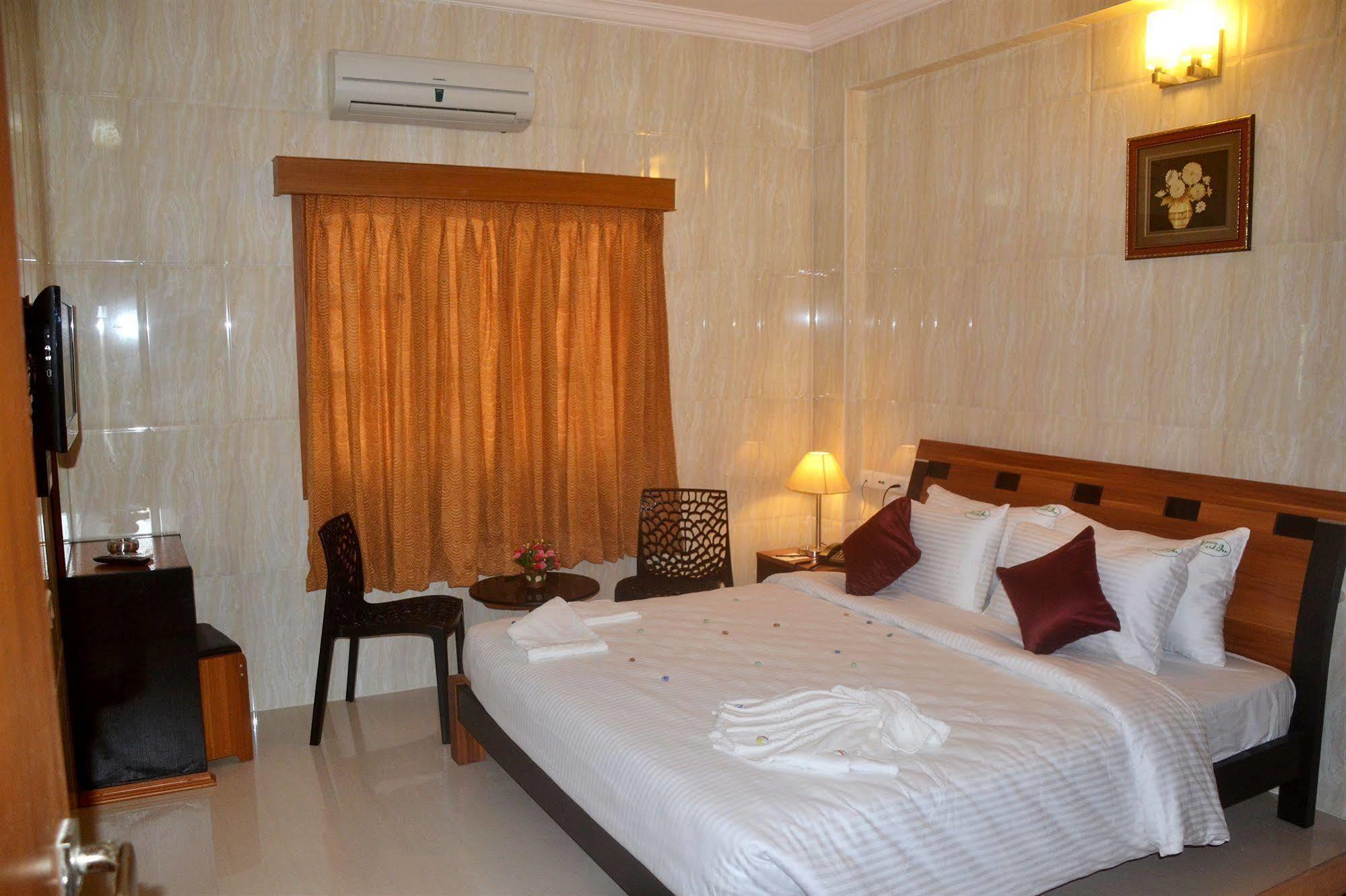 Peace Inn Chennai Ngoại thất bức ảnh